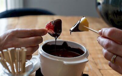 Chocolade fondue met Henri Willig Kokoskaas